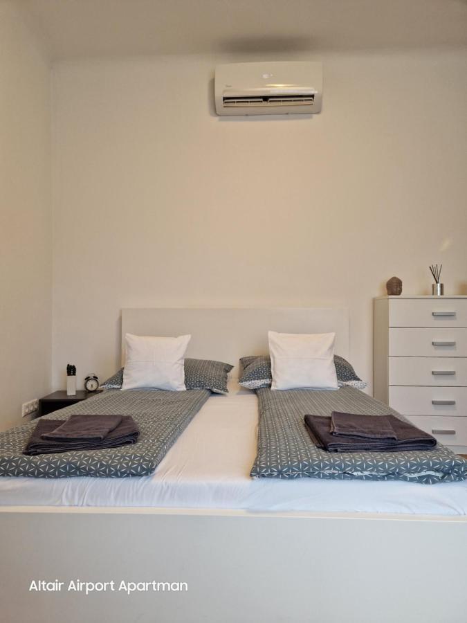 Altair Airport Apartman เวคชีส์ ภายนอก รูปภาพ
