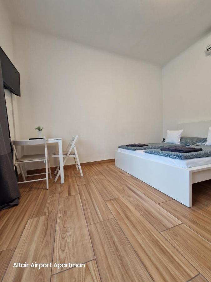 Altair Airport Apartman เวคชีส์ ภายนอก รูปภาพ