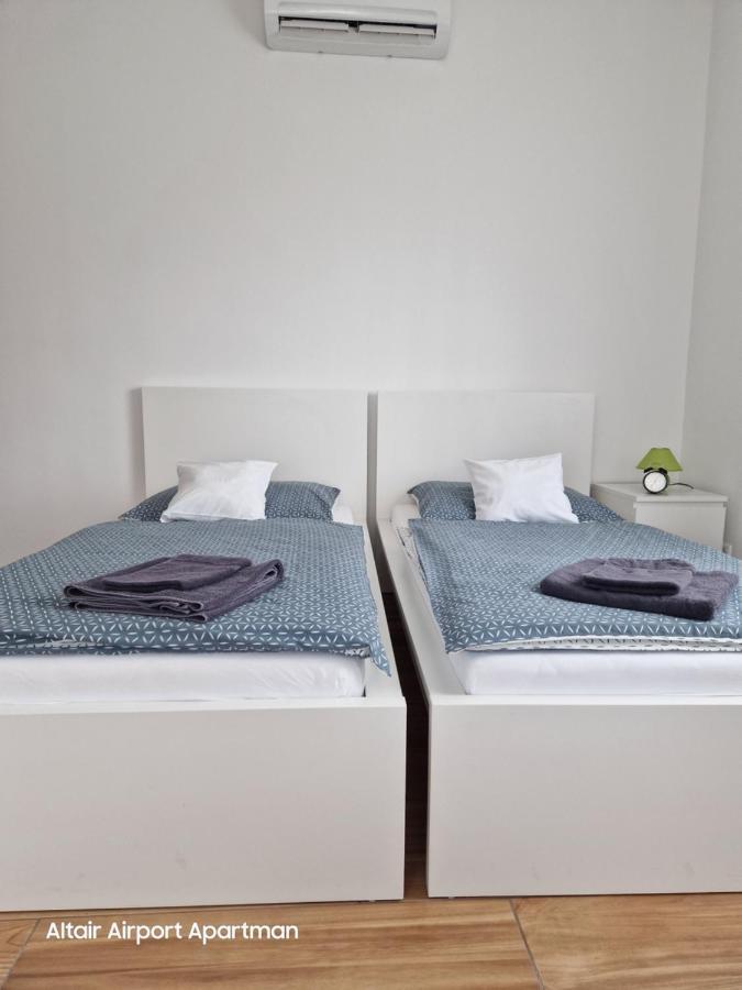 Altair Airport Apartman เวคชีส์ ภายนอก รูปภาพ