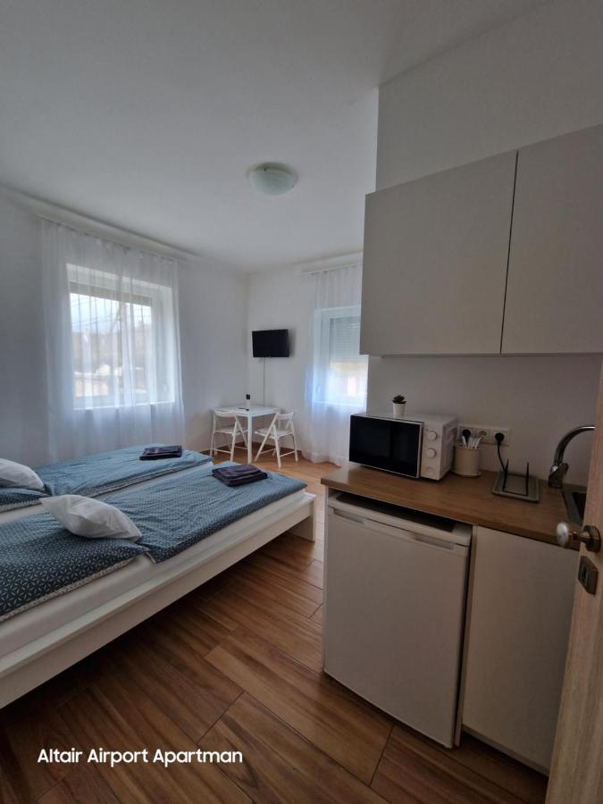 Altair Airport Apartman เวคชีส์ ภายนอก รูปภาพ